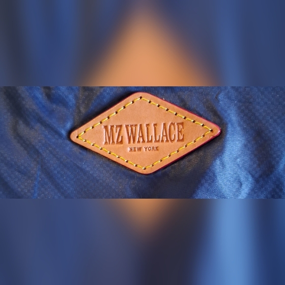 EUC MZ Wallace Sutton Blue Nylon Puffer Travel Cosmetic Makeup Beauty Pouch Bag - Picture 4 of 5